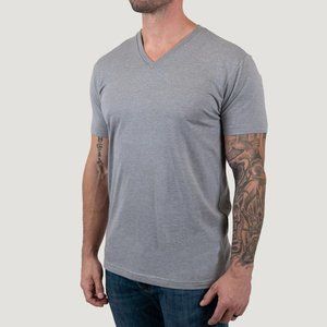 FRESH CLEAN TEES MEN'S SHORT SLEEVE V NECK TEE, COLOR: HEATHER GREY